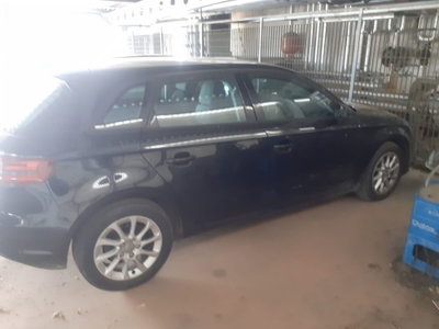 Audi A3 Sportback 1.6 TDI Attraction (5)
