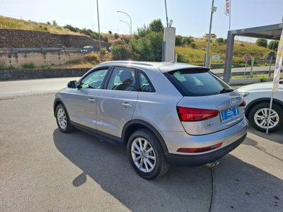 Audi Q3 2.0 TDI 150 CV quattro Business (2)