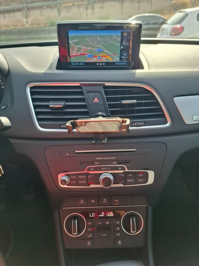 Audi Q3 2.0 TDI 150 CV quattro Business (8)