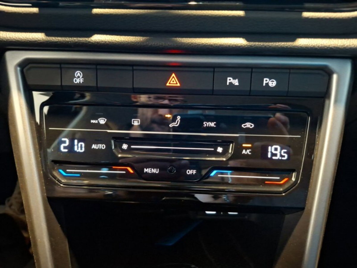 Volkswagen T-Roc 2.0 TDI SCR 150 CV DSG Sport BlueMotion Technology (17)