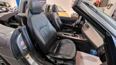 BMW Z4 Cabrio Z4 2.5i cat Roadster (13)