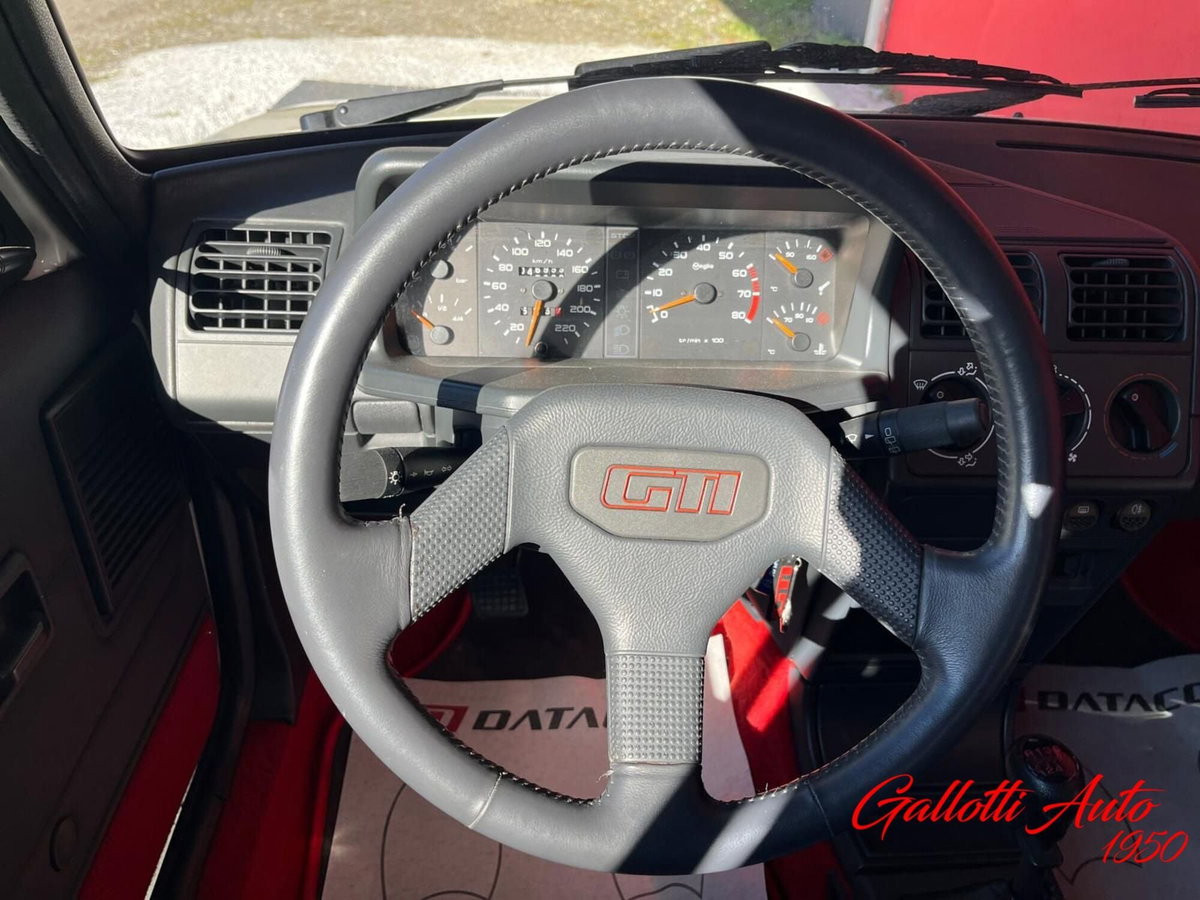 Peugeot 205 3 porte GTI (12)
