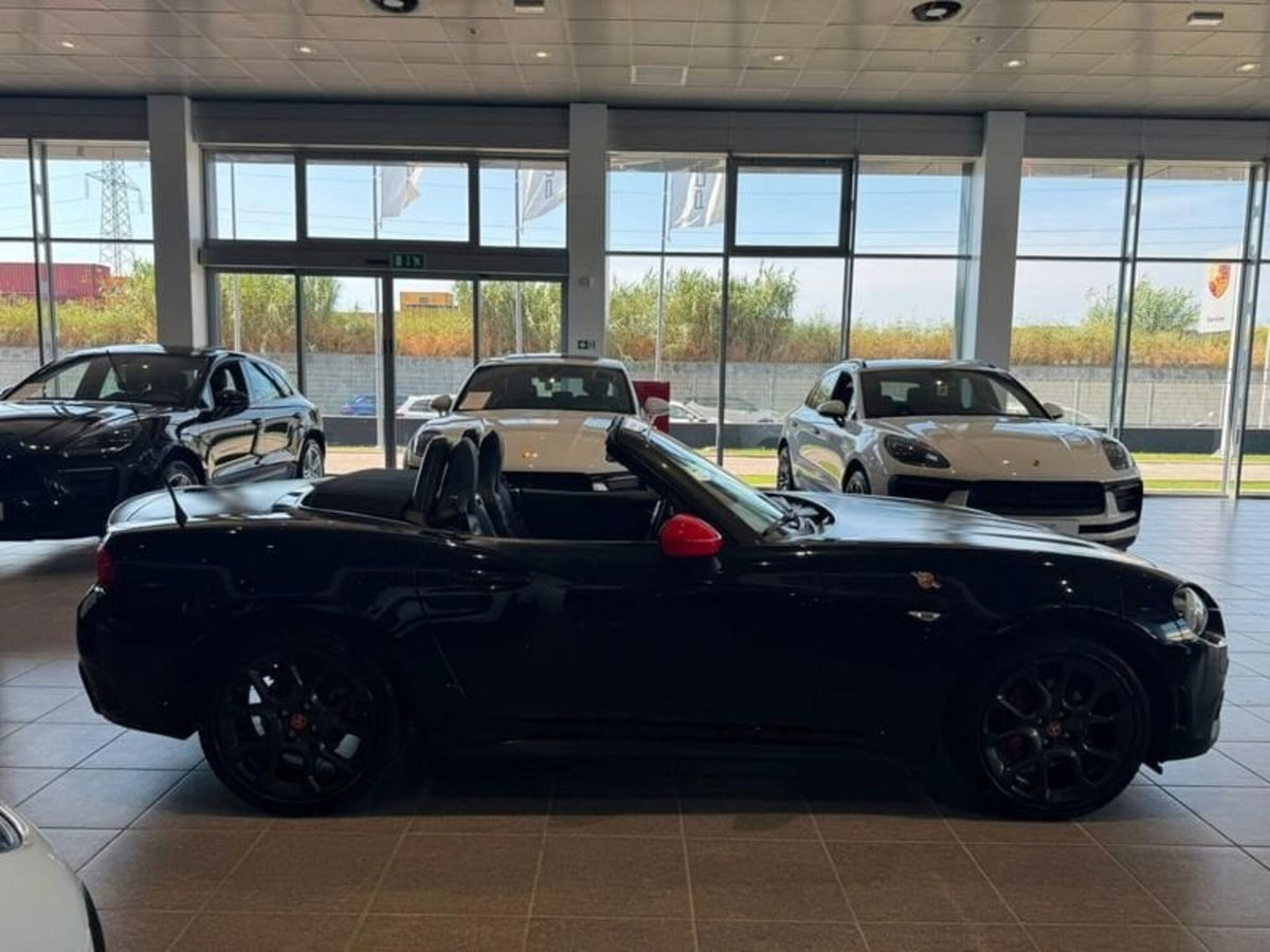 Abarth 124 Spider 1.4 Turbo MultiAir 170 CV (13)