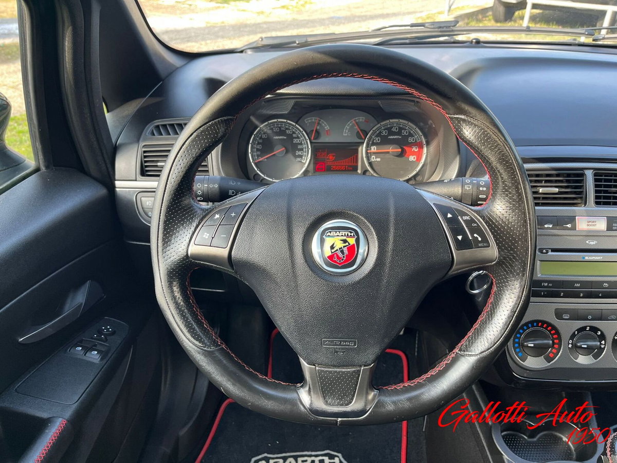 Abarth Grande Punto 1.4 T-Jet 16V 3 porte (11)