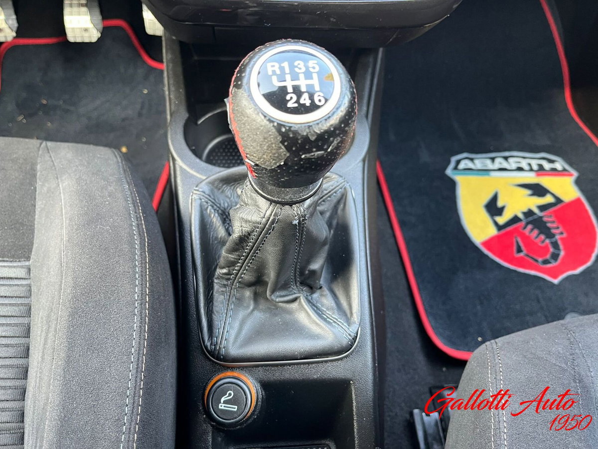 Abarth Grande Punto 1.4 T-Jet 16V 3 porte (13)