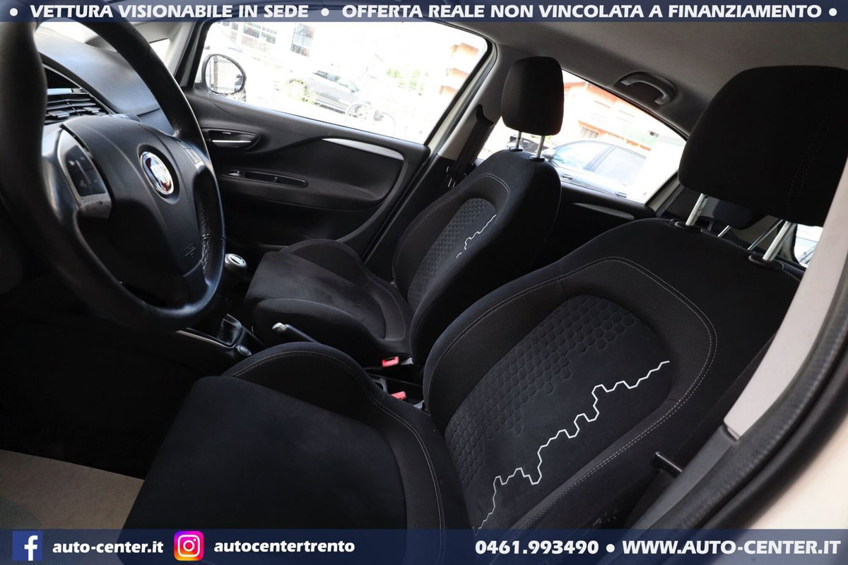 Fiat Punto 1.3 MJT II 75 CV 5 porte Lounge (10)