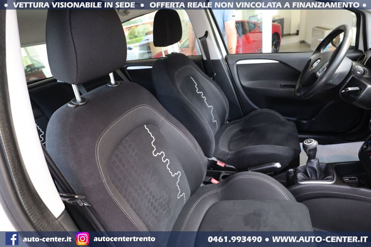 Fiat Punto 1.3 MJT II 75 CV 5 porte Lounge (11)