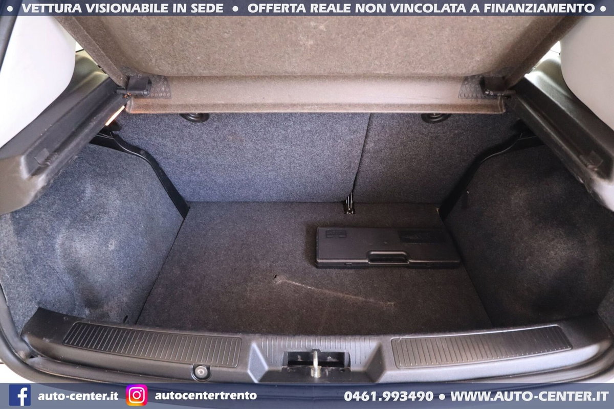 Fiat Punto 1.3 MJT II 75 CV 5 porte Lounge (15)