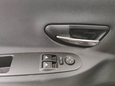 Lancia Ypsilon 1.2 69 CV 5 porte Gold (13)