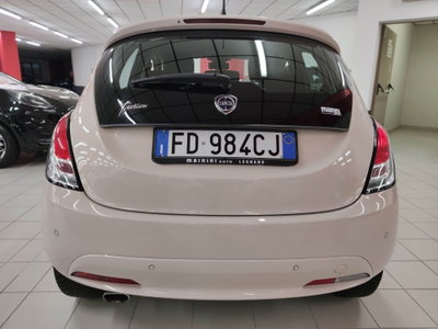 Lancia Ypsilon 1.2 69 CV 5 porte Gold (5)