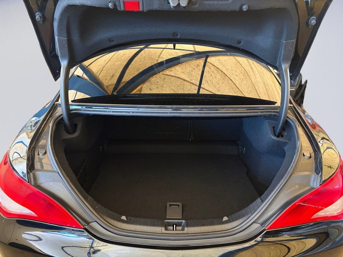 Mercedes-Benz CLA 200 d Automatic Sport (12)