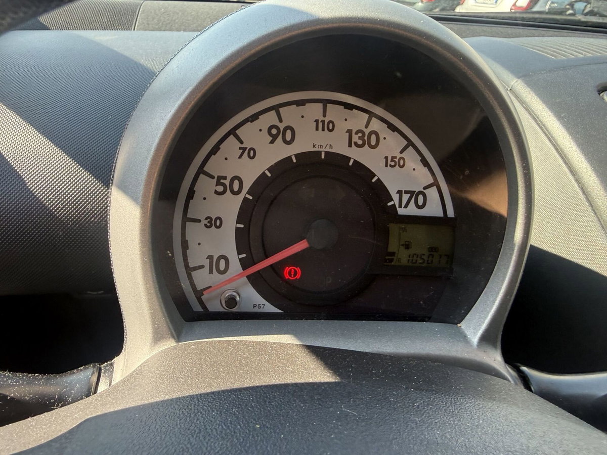 Toyota Aygo Connect 1.0 VVT-i 72 CV 5 porte x-you MMT (11)