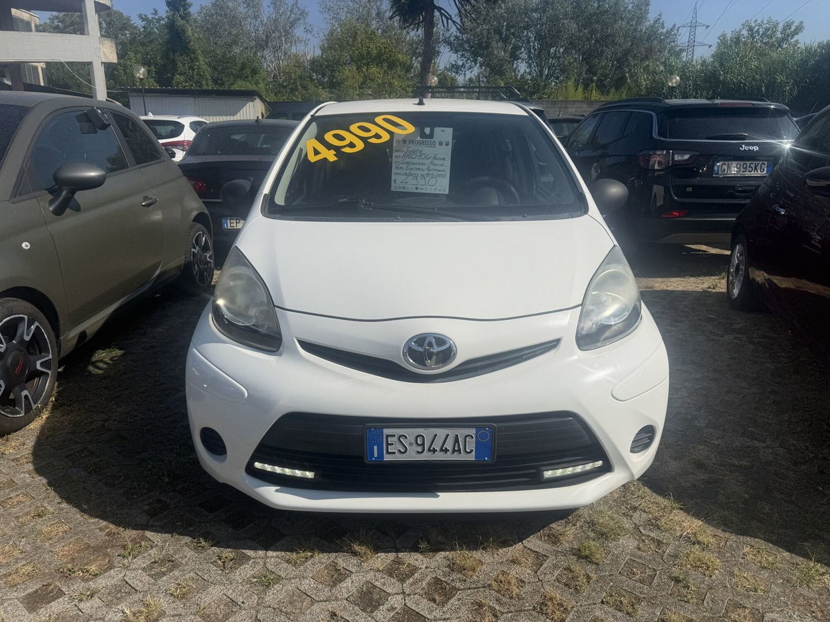 Toyota Aygo Connect 1.0 VVT-i 72 CV 5 porte x-you MMT (2)