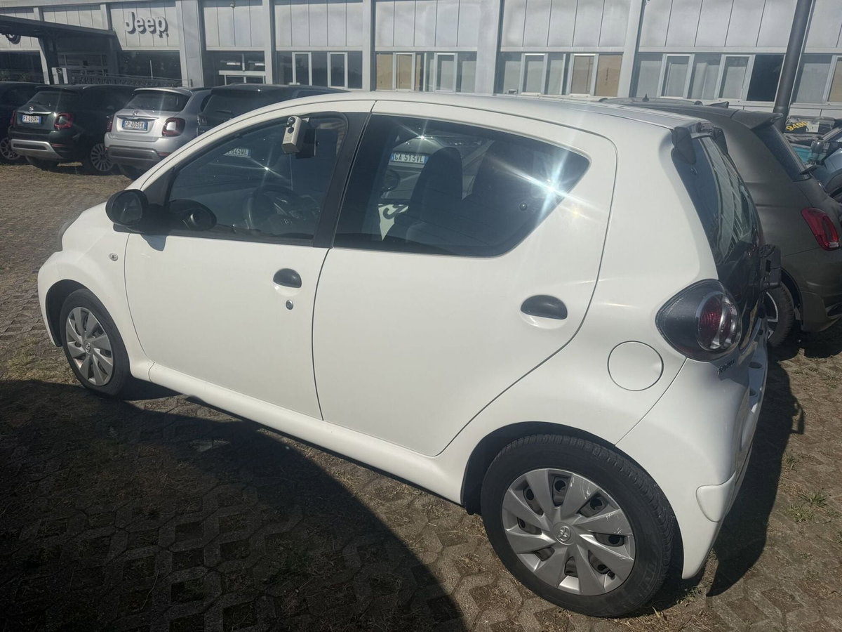 Toyota Aygo Connect 1.0 VVT-i 72 CV 5 porte x-you MMT (6)