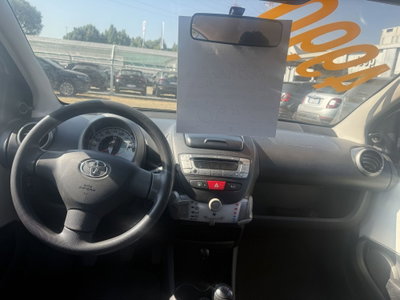 Toyota Aygo Connect 1.0 VVT-i 72 CV 5 porte x-you MMT (8)