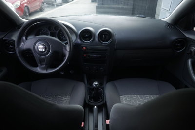 SEAT Ibiza 1.2 12V 70CV 5p. Stylance DUAL (2)