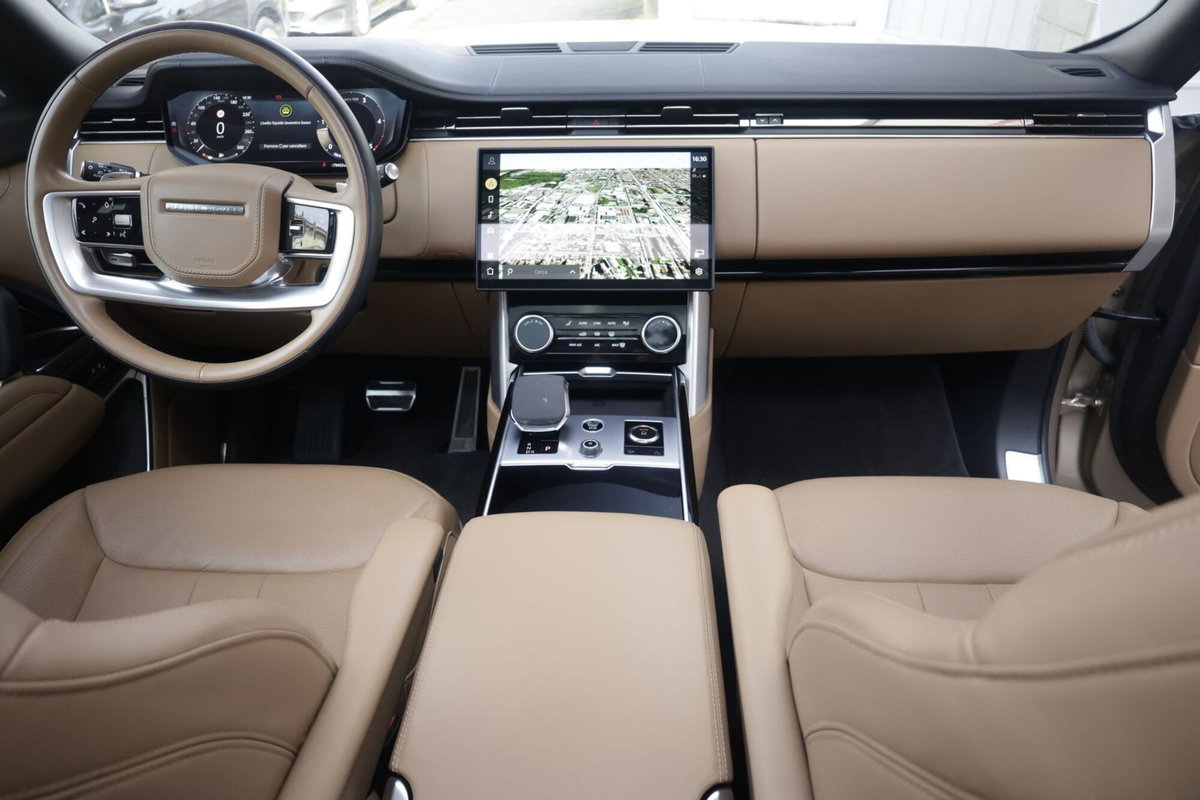 Land Rover Range Rover Lwb 3.0d i6 mhev Autobiography awd 350cv auto (2)