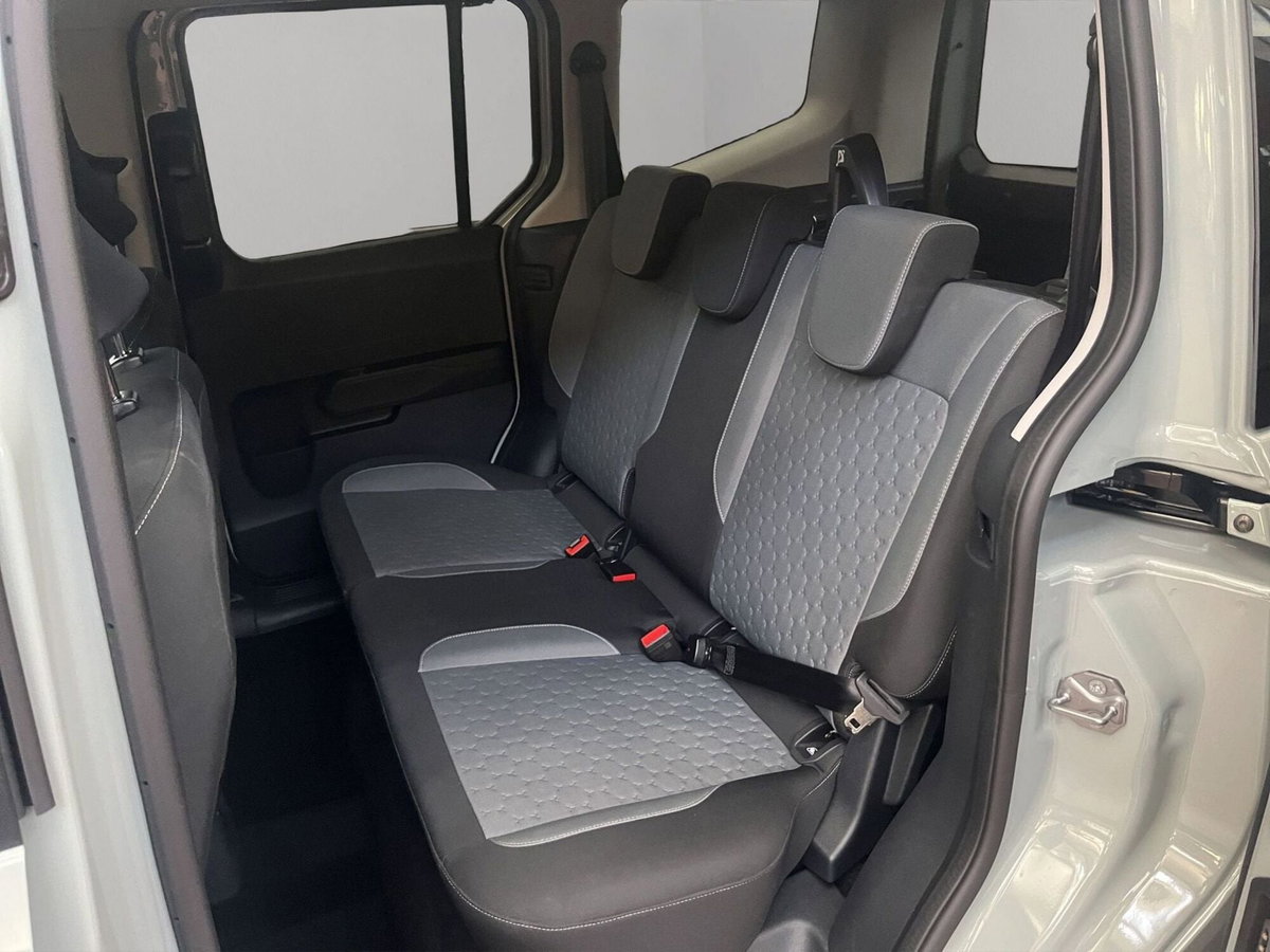 Ford Tourneo Courier 1.0 ecoboost 125cv Titanium powershift (9)