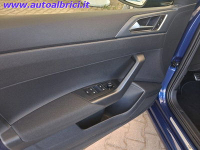 Volkswagen Taigo 1.0 tsi R-Line 115cv (15)
