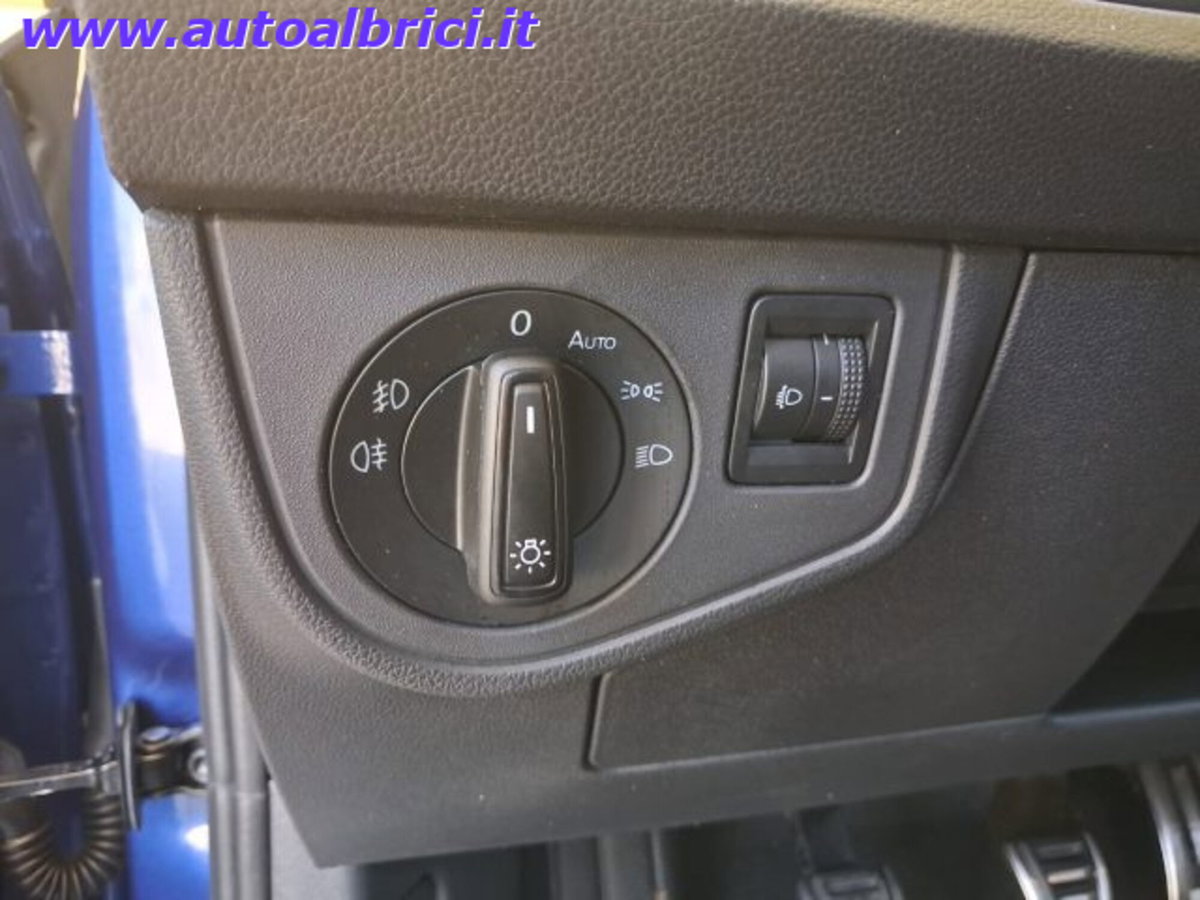Volkswagen Taigo 1.0 tsi R-Line 115cv (17)