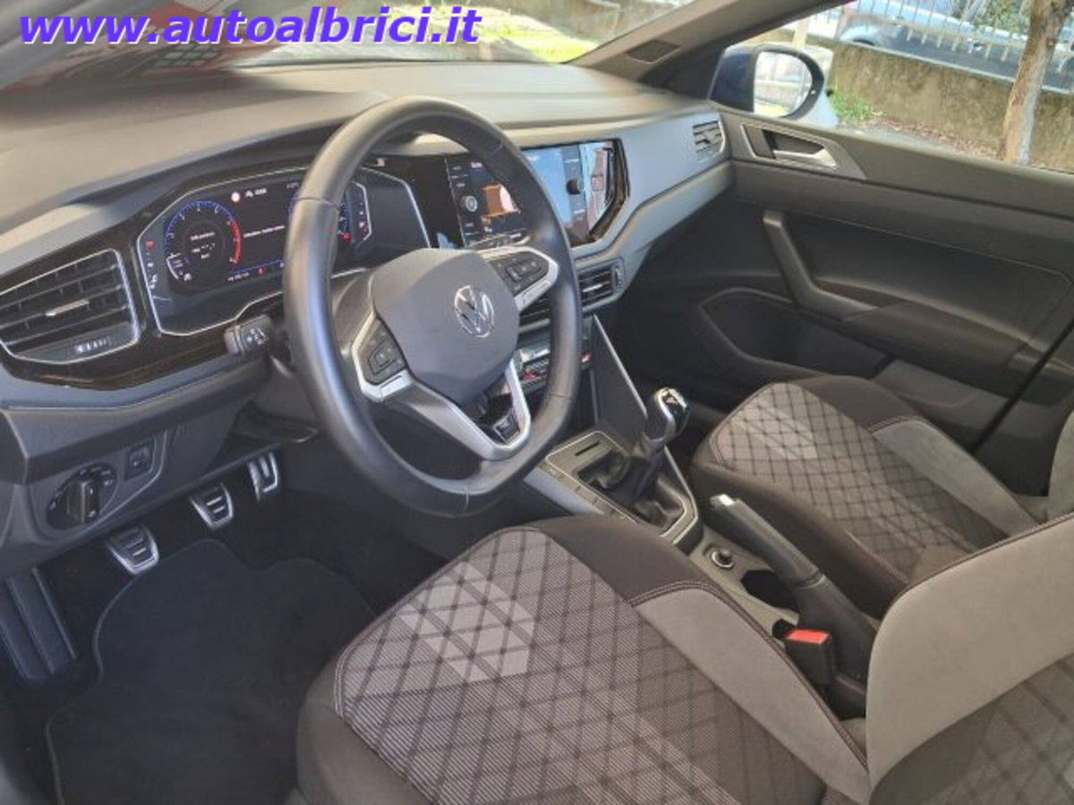 Volkswagen Taigo 1.0 tsi R-Line 115cv (18)