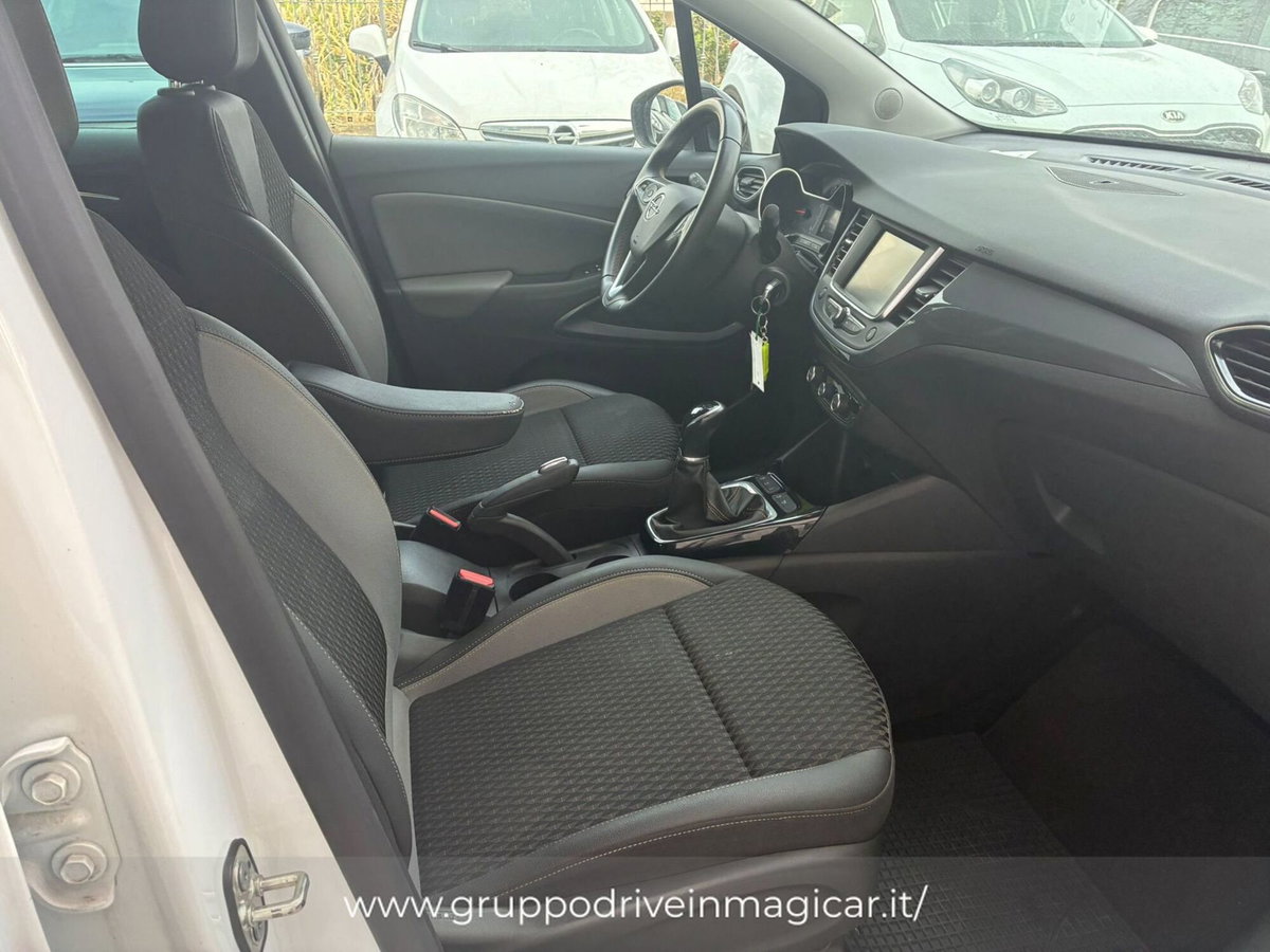 Opel Crossland X 1.2 12V Innovation (12)