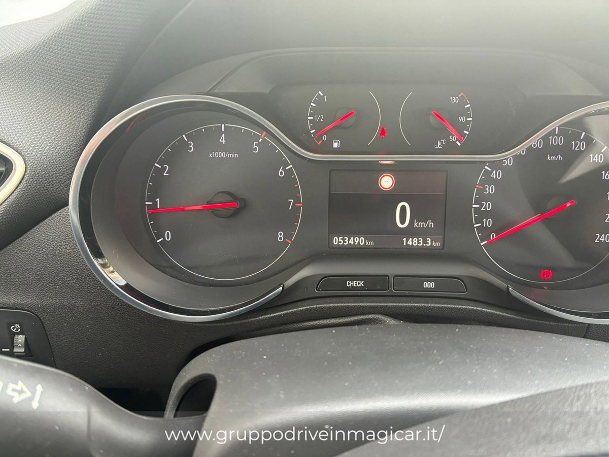 Opel Crossland X 1.2 12V Innovation (8)