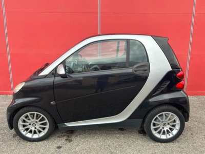 smart Fortwo 1000 52 kW MHD coupé pure (3)