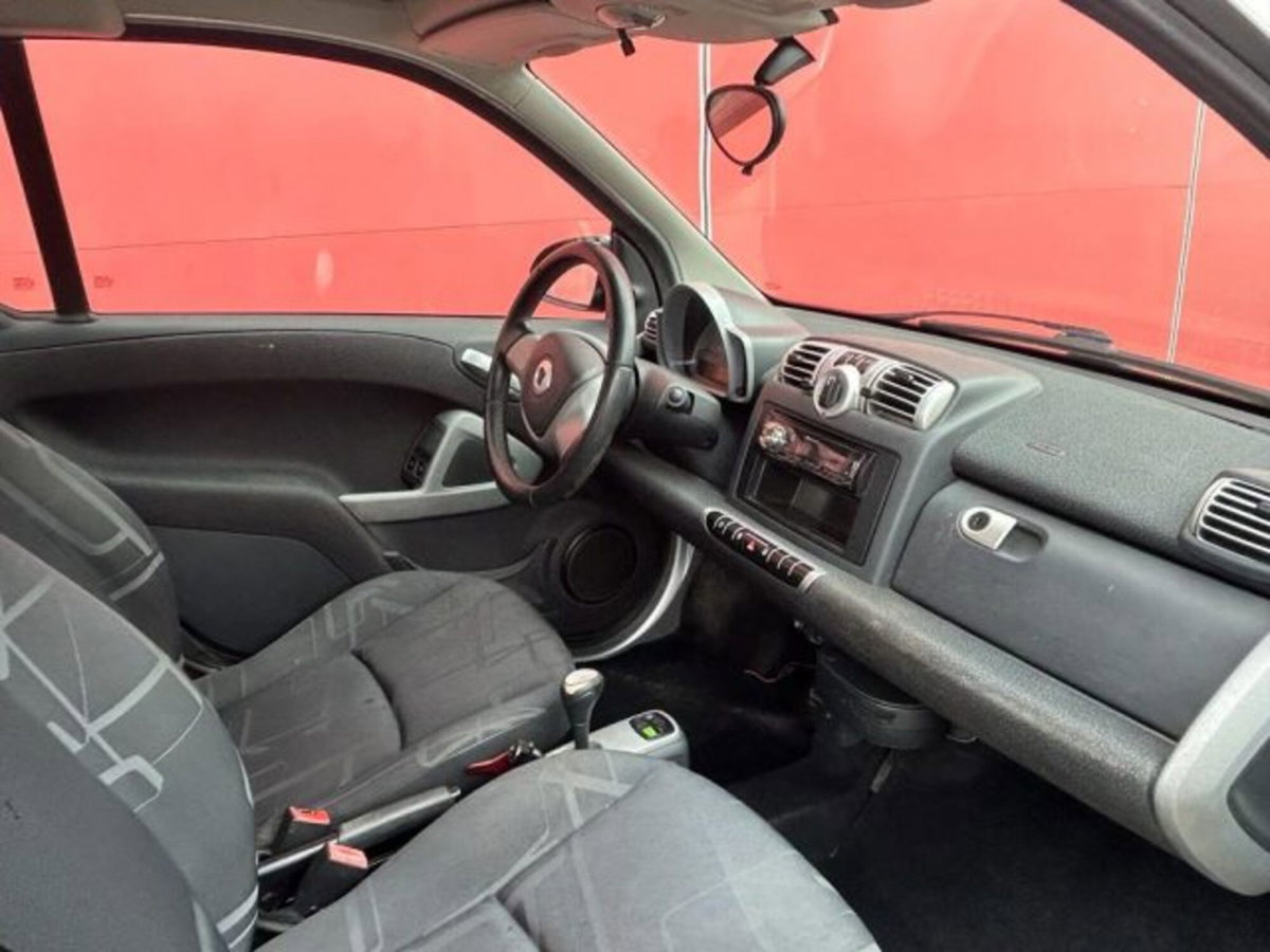 smart Fortwo 1000 52 kW MHD coupé pure (6)