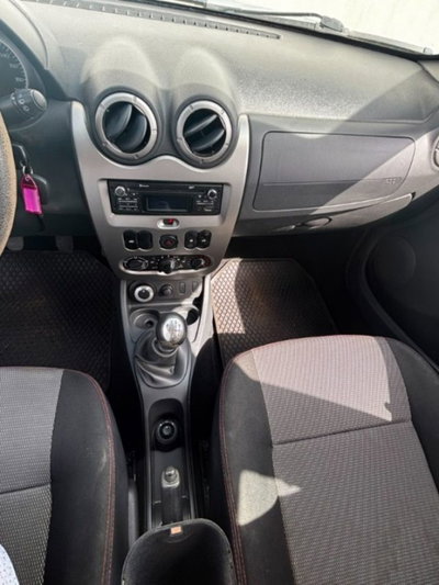 Dacia Duster 1.5 dCi 90CV 4x4 Ambiance (8)