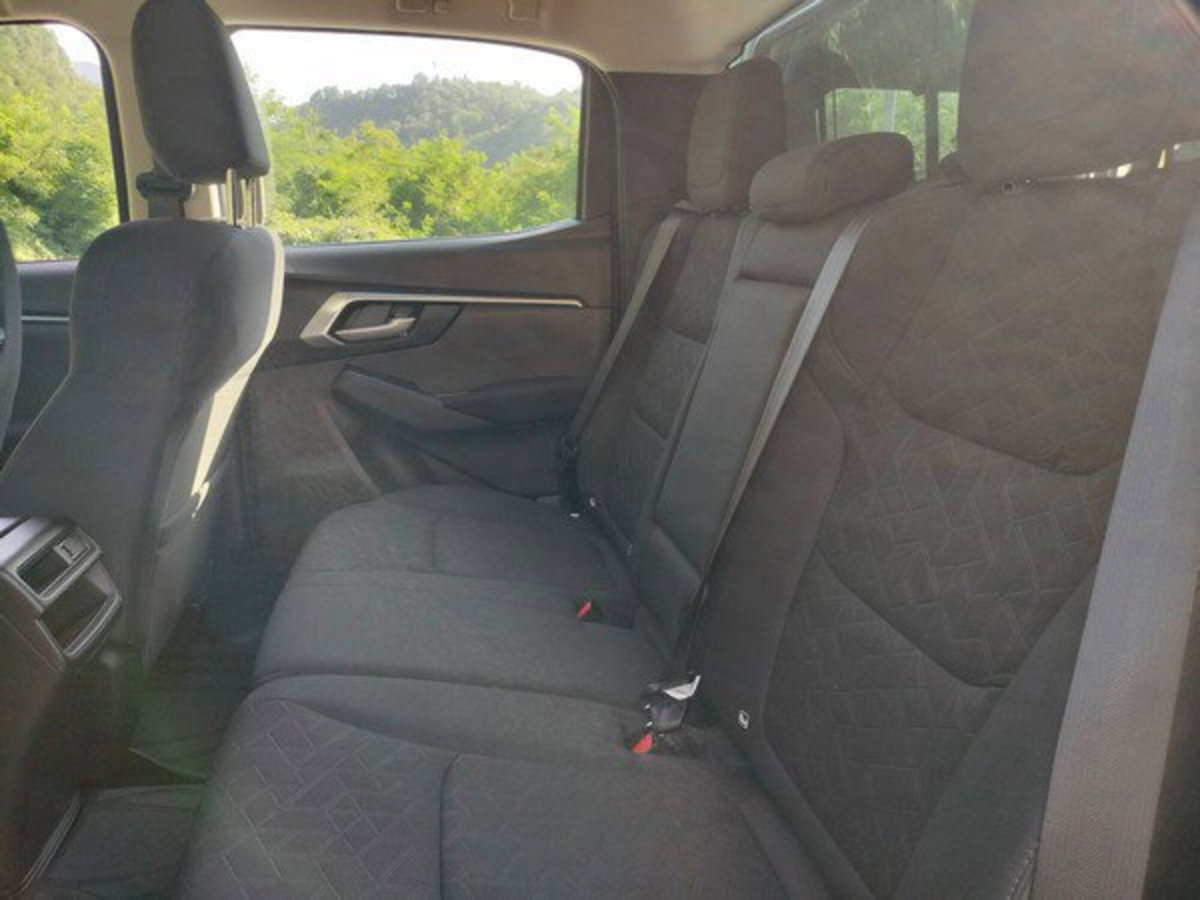 Isuzu D-Max Pick-up 1.9 crew N60 Nitro Sport 4x4 auto (16)