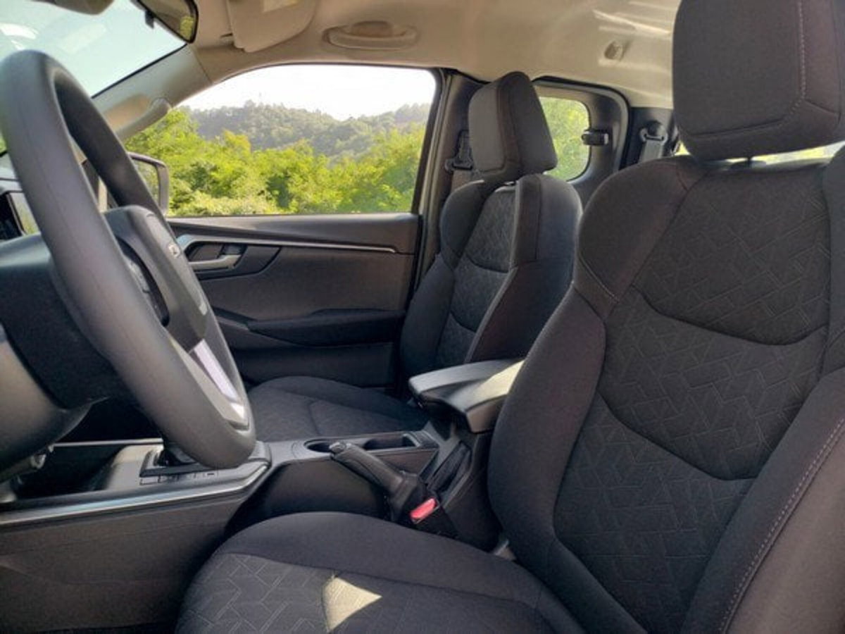 Isuzu D-Max Pick-up 1.9 space N60 Nitro Sport 4x4 auto (10)