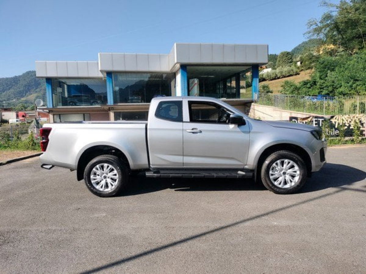 Isuzu D-Max Pick-up 1.9 space N60 Nitro Sport 4x4 auto (4)
