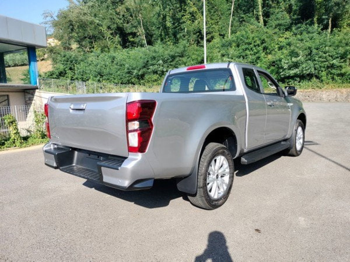 Isuzu D-Max Pick-up 1.9 space N60 Nitro Sport 4x4 auto (6)