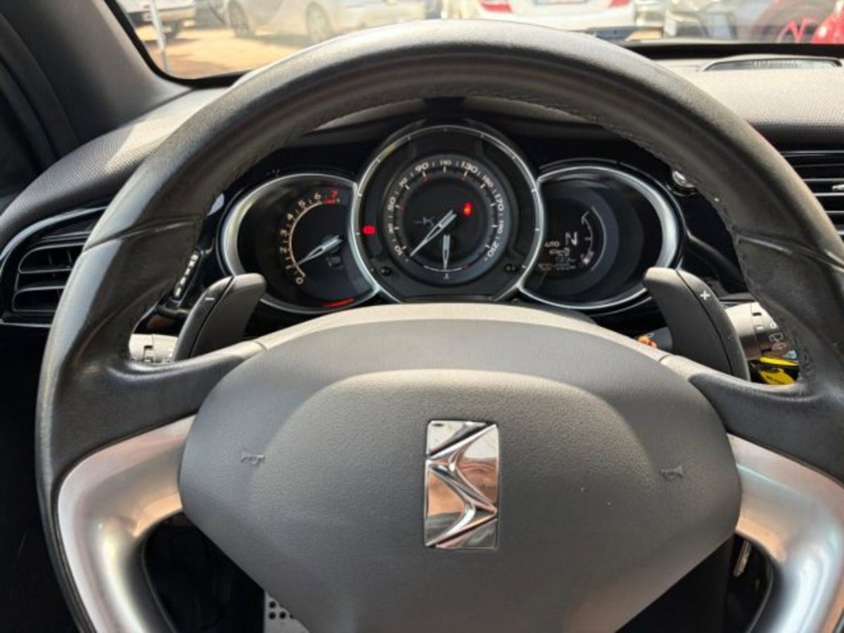Ds DS 3 Coupé DS 3 PureTech 82 So Chic (11)
