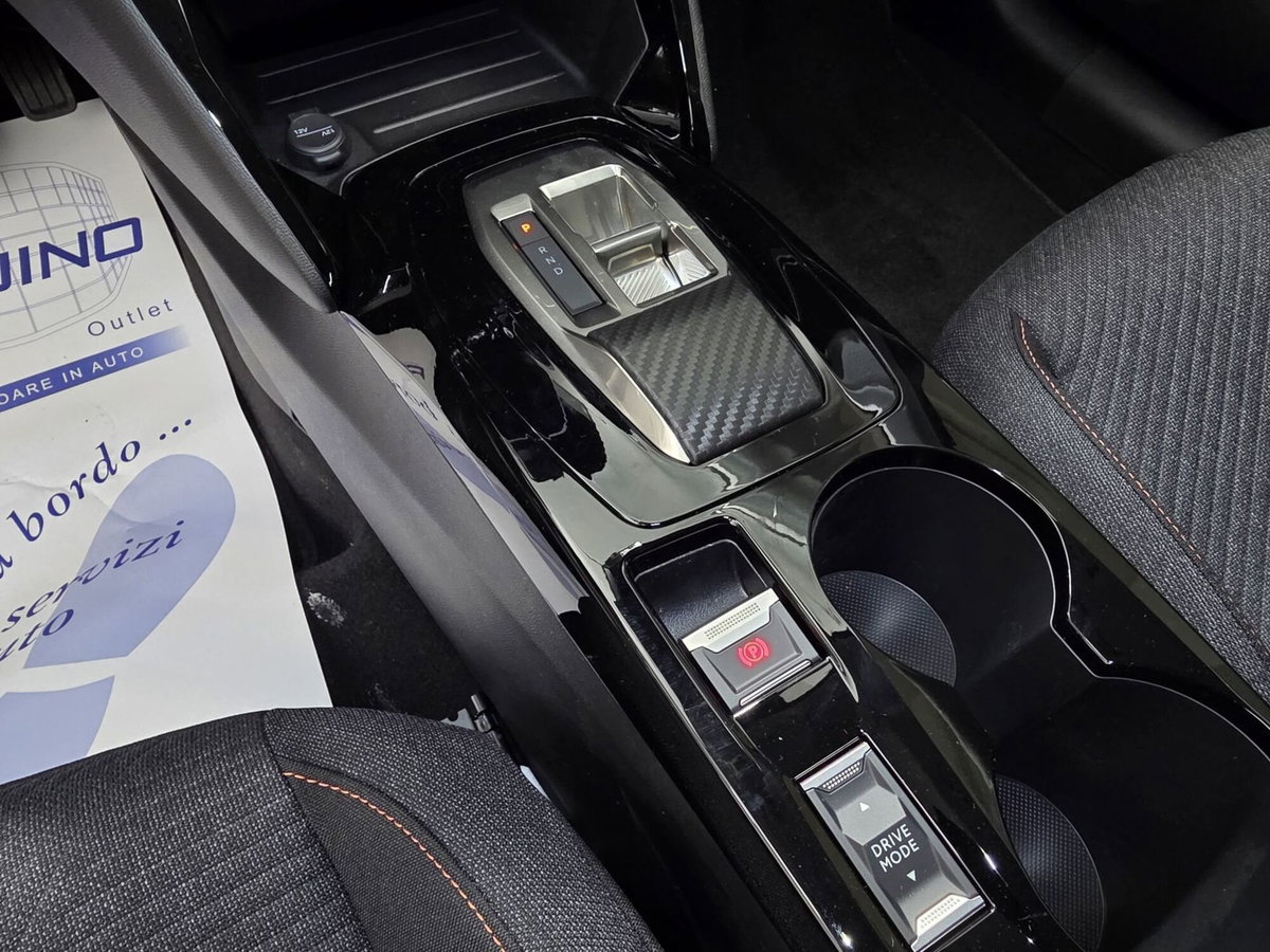 Peugeot 208 1.2 hybrid Business 110cv e-dcs 6 (17)