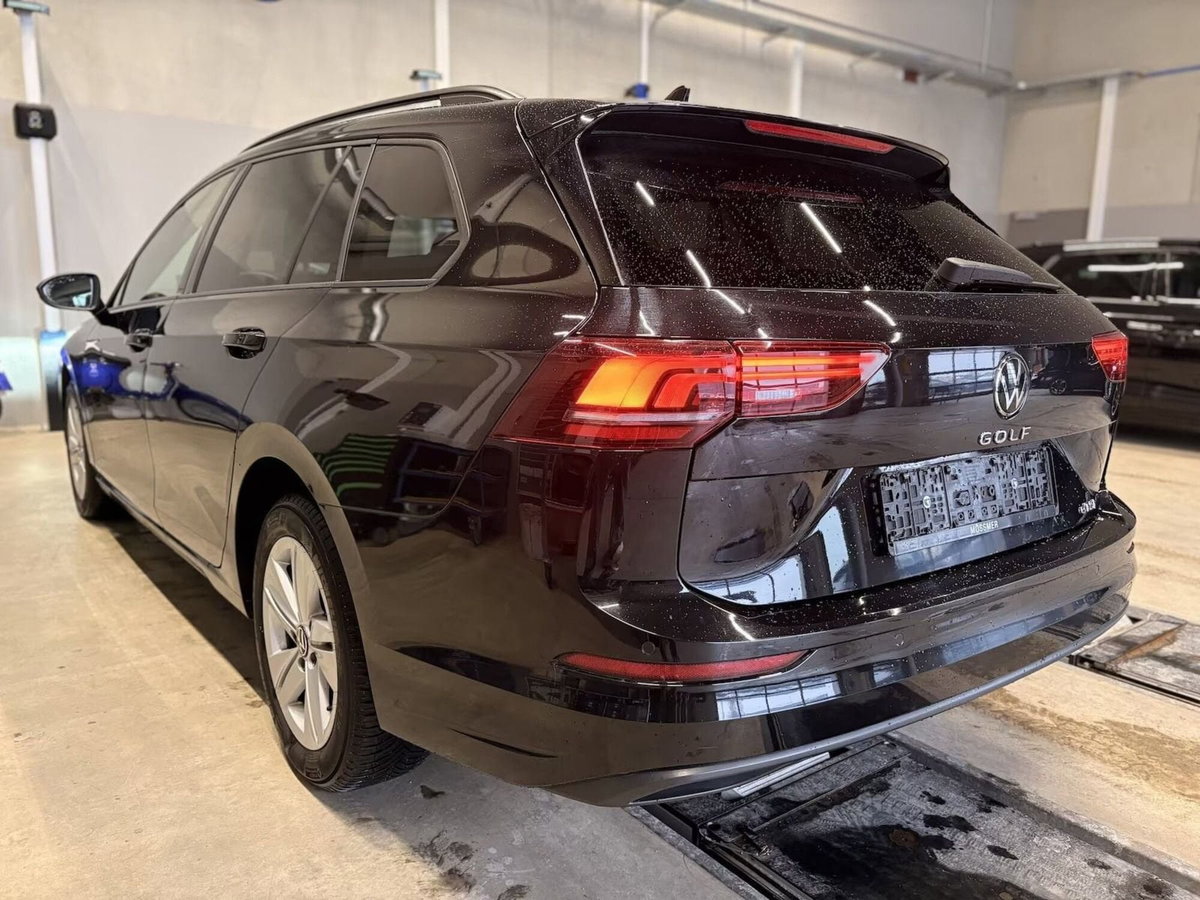 Volkswagen Golf Variant 1.5 etsi Life 115cv dsg (3)