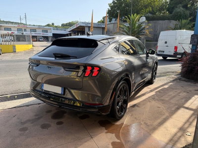 Ford Mustang Mach-E AWD  Standard 269CV (3)