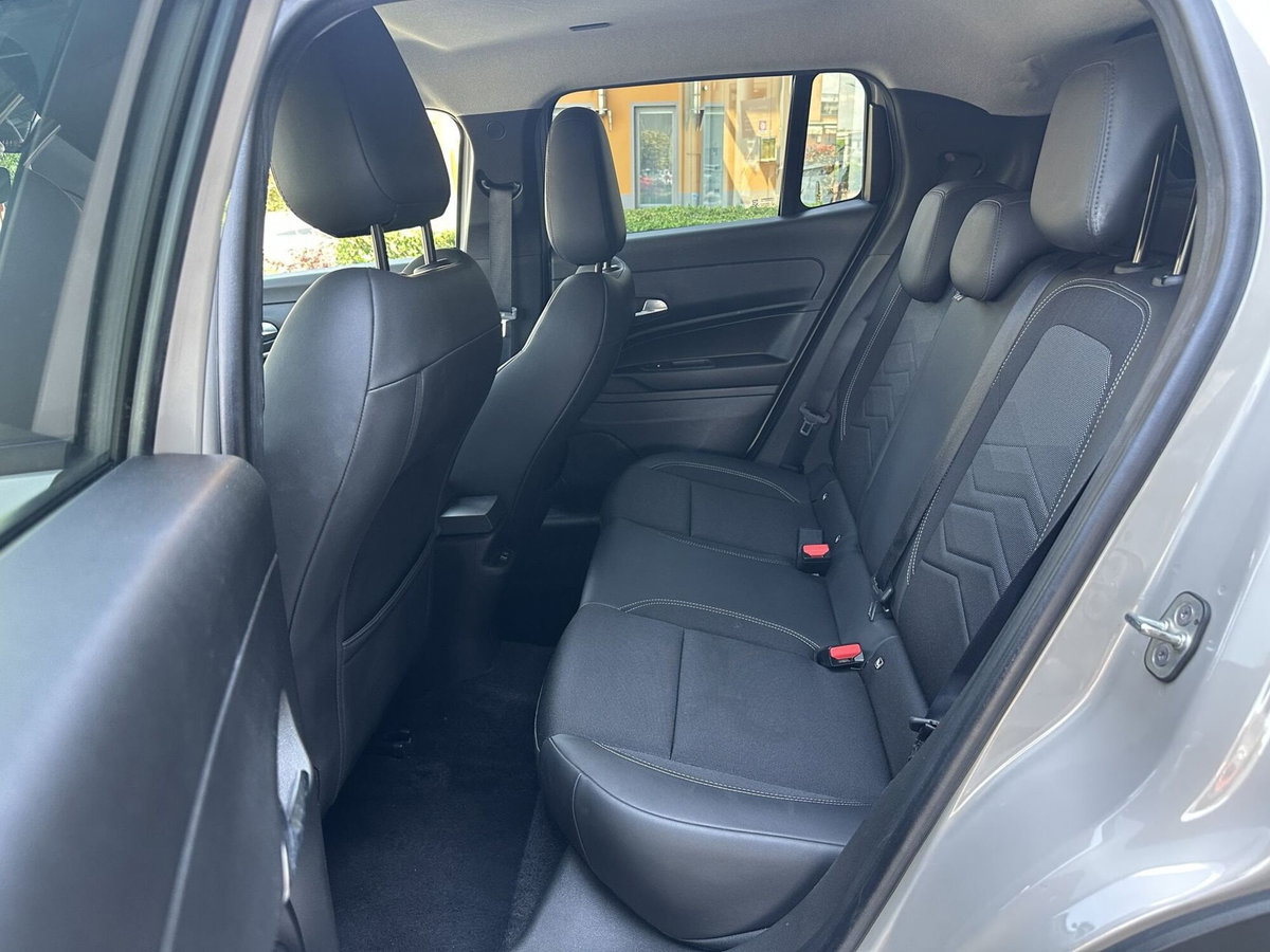 Jeep Avenger 1.2 turbo e-hybrid mhev Summit fwd 110cv edct6 (15)