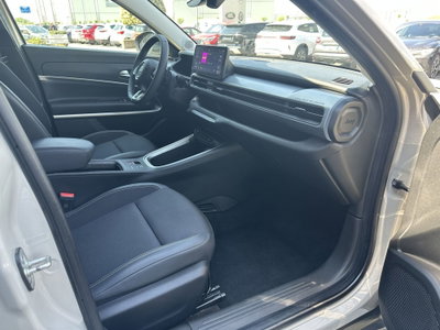 Jeep Avenger 1.2 turbo e-hybrid mhev Summit fwd 110cv edct6 (18)