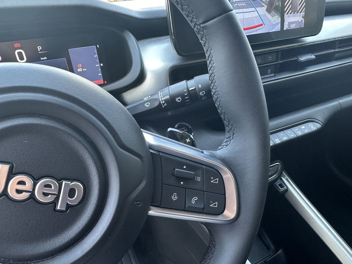 Jeep Avenger 1.2 turbo e-hybrid mhev Summit fwd 110cv edct6 (20)