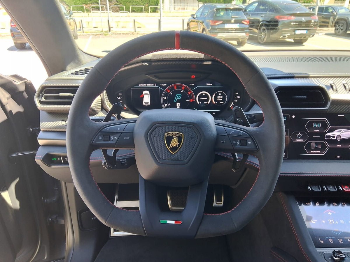 Lamborghini Urus 4.0 V8 phev SE auto (10)