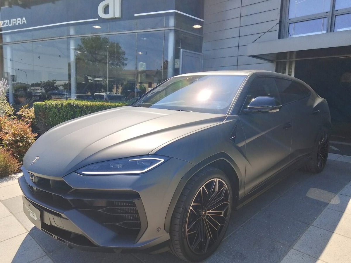 Lamborghini Urus 4.0 V8 phev SE auto (16)