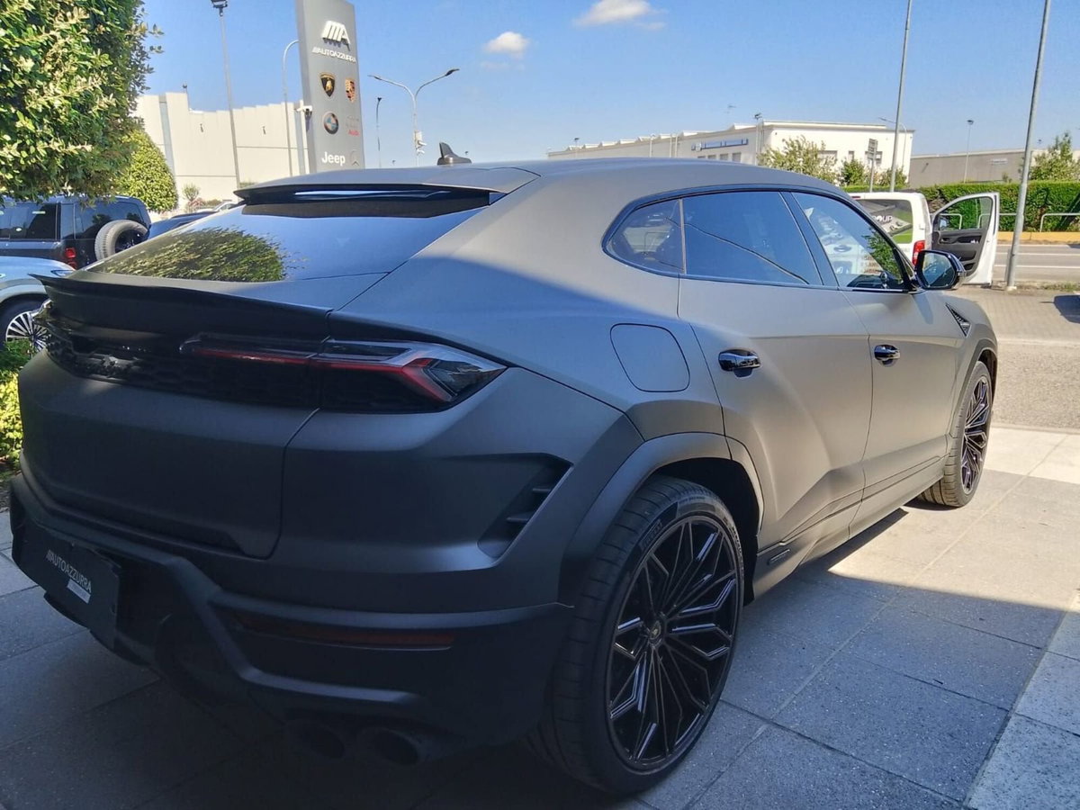 Lamborghini Urus 4.0 V8 phev SE auto (4)