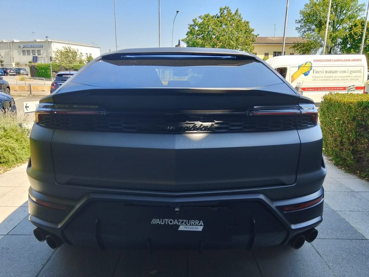Lamborghini Urus 4.0 V8 phev SE auto (5)