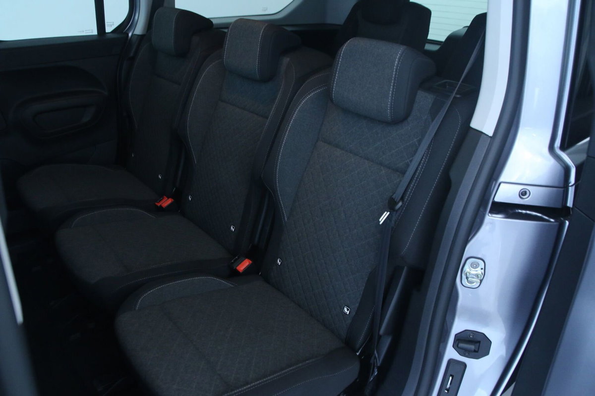 Opel Combo Life 1.5D 130 S&S MT6 Elegance XL 7 Posti (8)