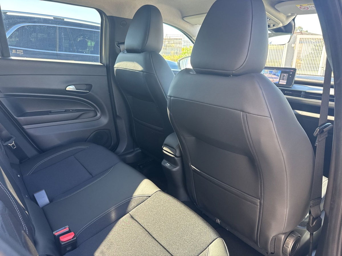 Jeep Avenger 1.2 turbo Summit fwd 100cv (9)