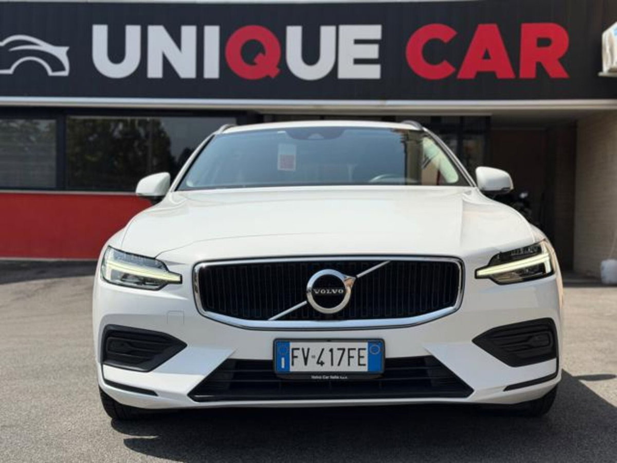 Volvo V60 D3 Momentum Business (2)