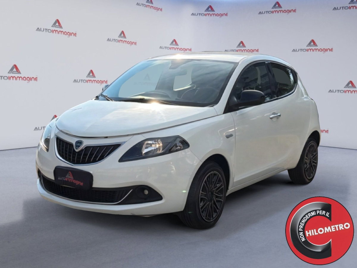 Lancia Ypsilon 1.0 FireFly 5 porte S&S Hybrid Gold Plus