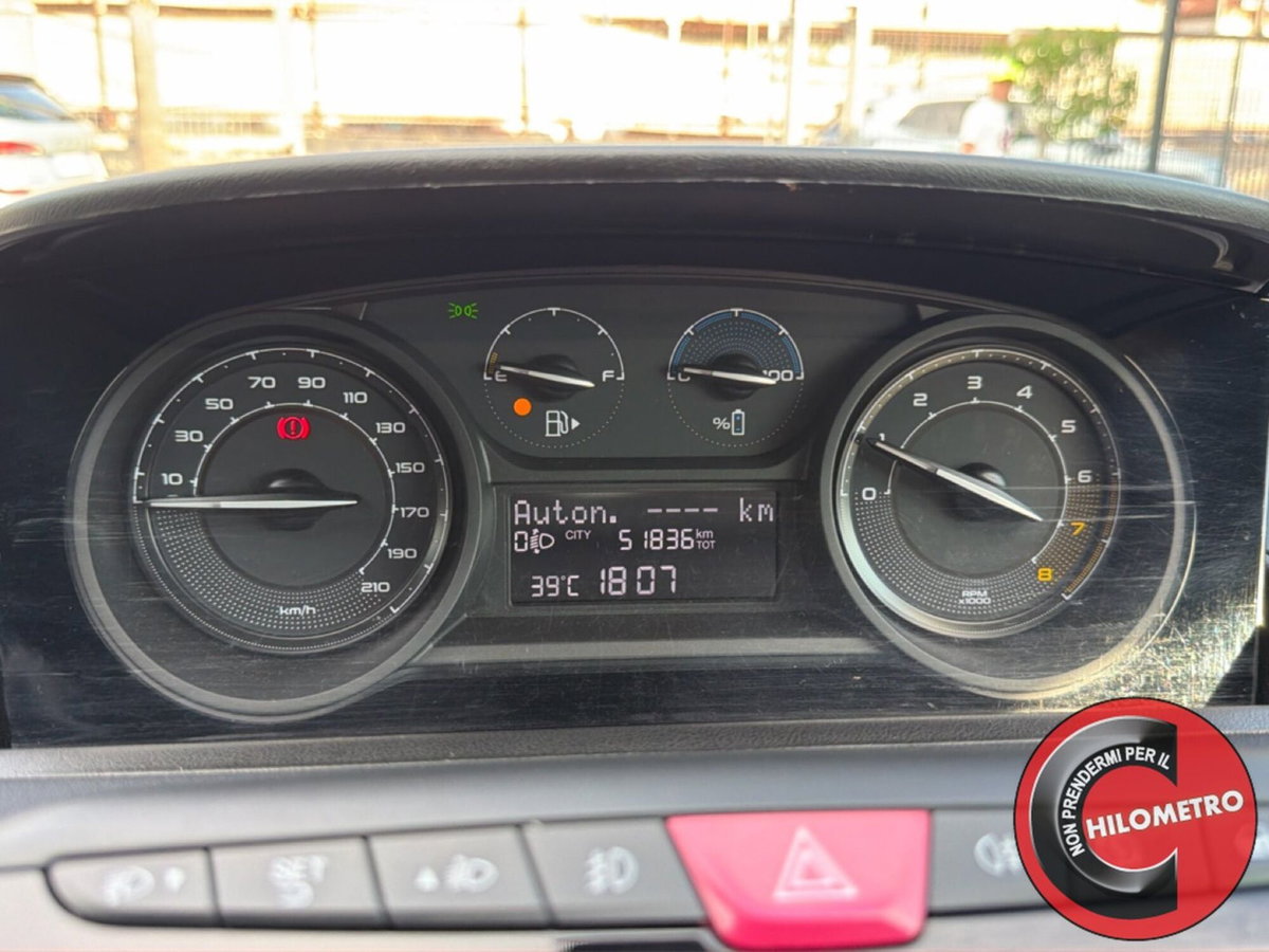 Lancia Ypsilon 1.0 FireFly 5 porte S&S Hybrid Gold Plus (17)